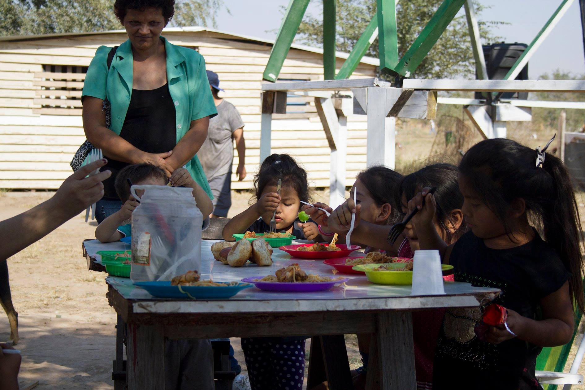 Movilización solidaria por las familias desalojadas en Juárez Celman ...