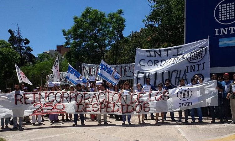 Plan de lucha contra la ola de despidos en el Estado nacional